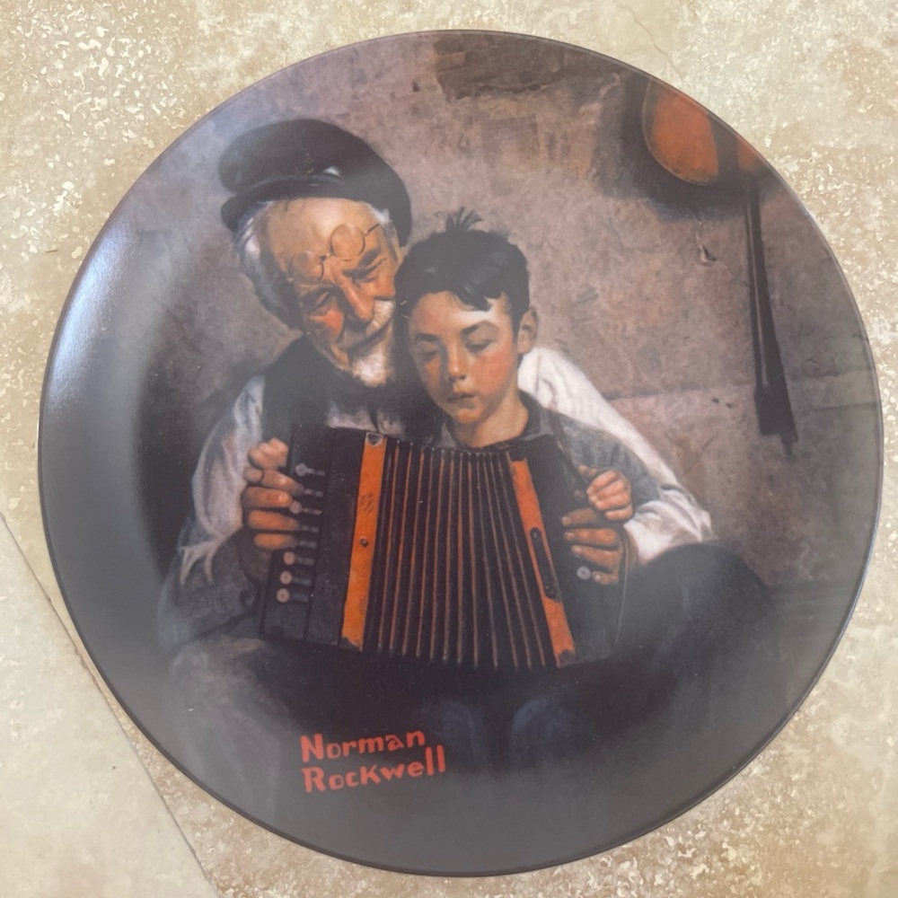 Norman Rockwell Decorative Plate The Music Maker Great condition